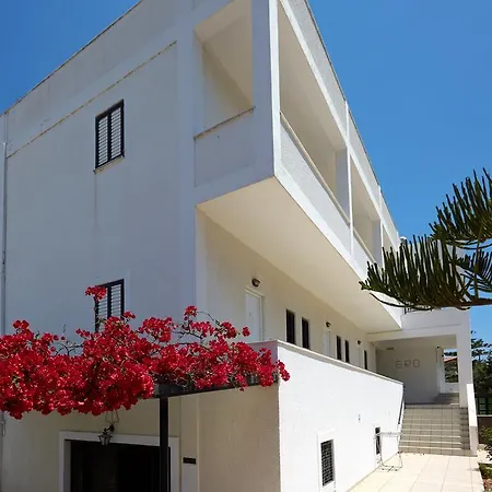Apartmanhotel Ero 4*